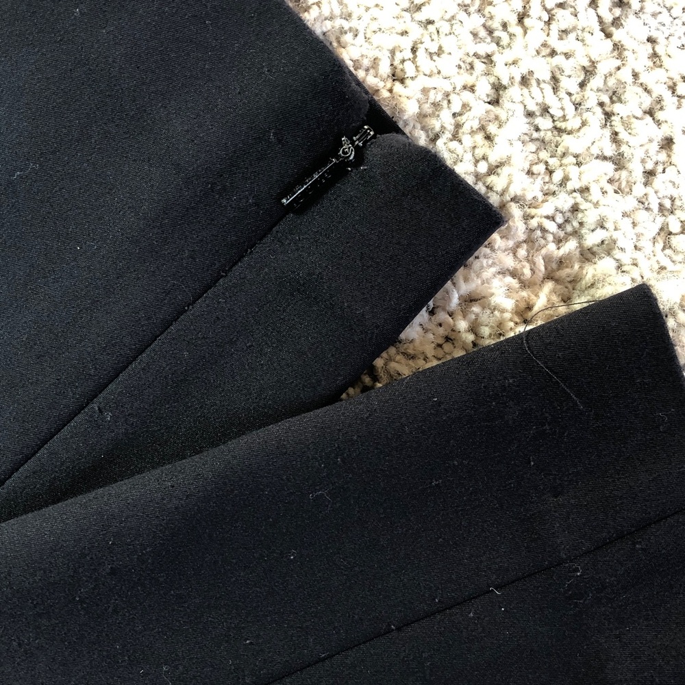 Gucci Women's Black Quiet Luxury Trousers with Zip Pocket, Size 4-6 (US) - Picture 3 of 12